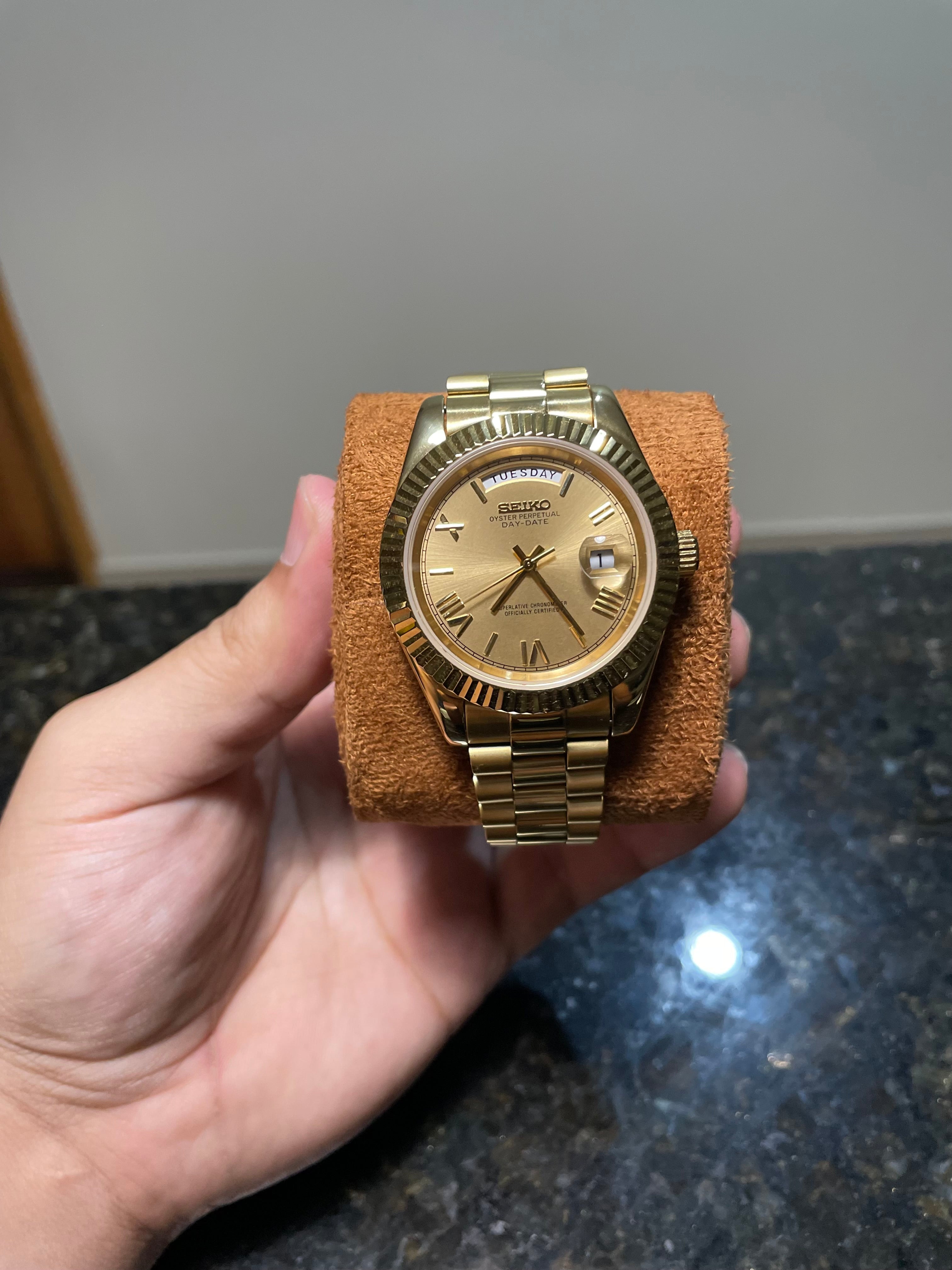 Seiko Mod Day-Date Full Gold